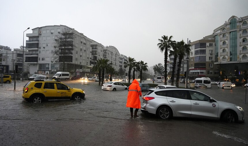 Antalya Sel Felaketi Şehir 2-1