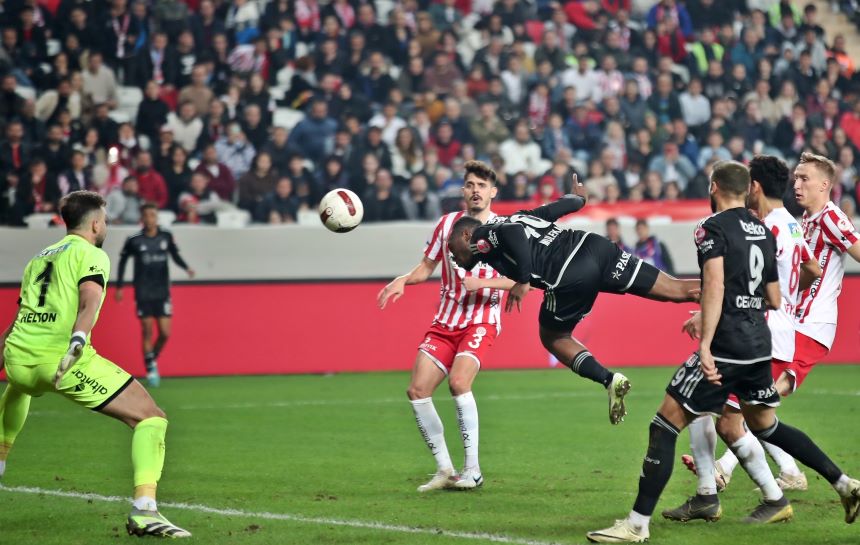 Antalyaspor Ve Beşiktaş 56.Kez Karşı Karşıya Gelecek