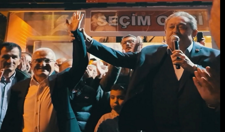 Mesut Avcıoğlu - Aydın Özer elini kaldırdı