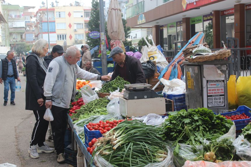 Muratpaşa Çarşamba Pazarı Yeşillik Sebze Fiyatları