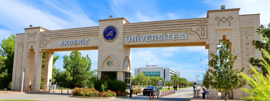 Akdeniz Üniversitesi Giriş Kapısı