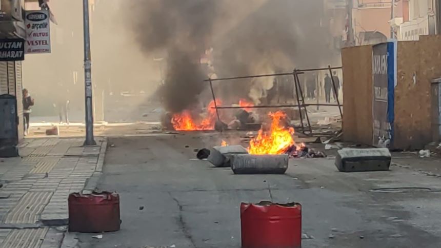 Van'da Dem Partililer Sokakta