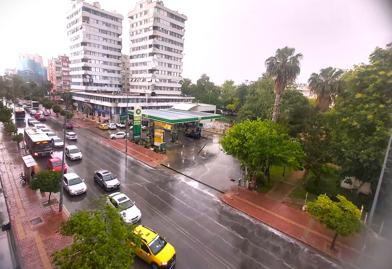 Antalya Bahar Yağmurları 3