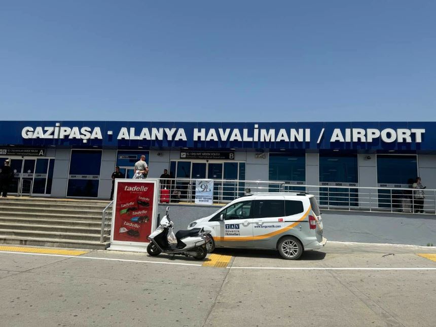 Gazipaşa Havalimanı Dış Görüntüsü