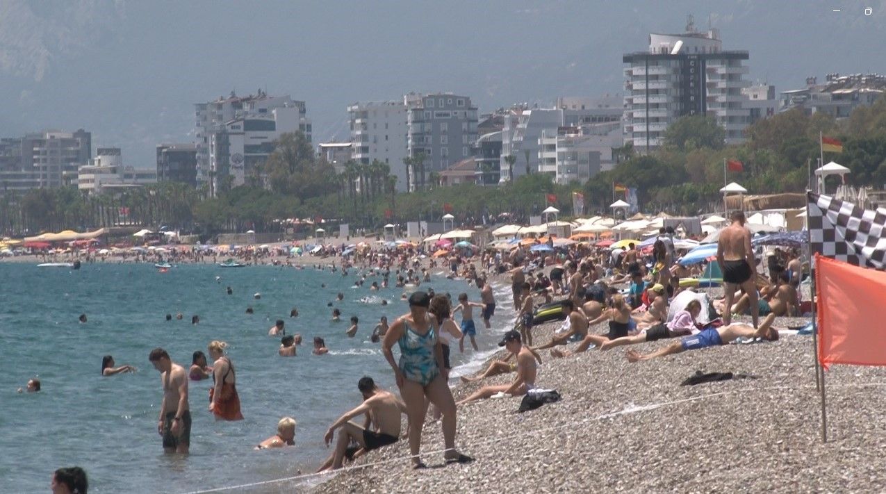 Konyaaltı Yaz Plaj Sıcak