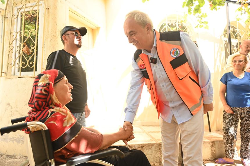 Antalya’da Bir Evlat Annesi Için Talep Etti, Başkan Kocagöz Bütün Engelleri Yıktı