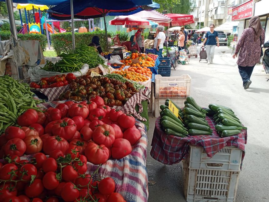 Cuma Pazarı Domates Kabak 1