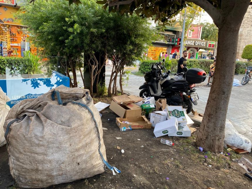 Konteynerlerden Çıkan Kokular Rahatsız Ediyor! 3