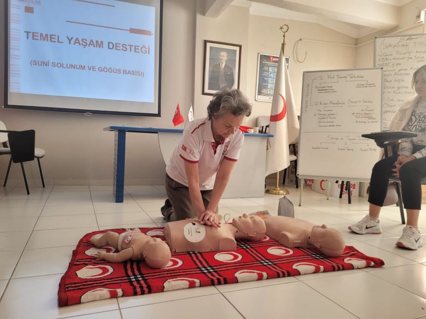 Türk Kızılay’ı Antalya Şubesi Harekete Geçti