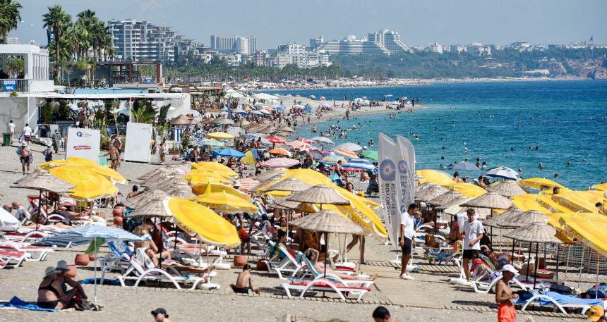 Konyaaltı Sahili Yoğunluk (2)