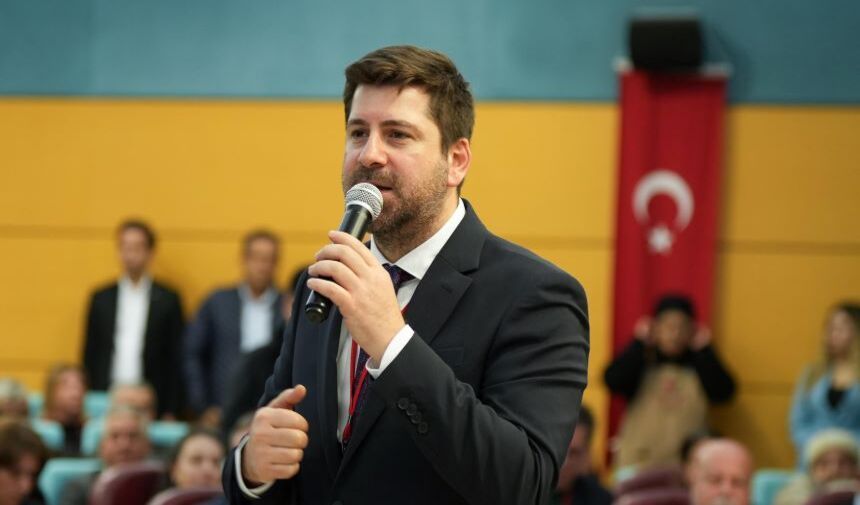 CHP Mersin'de Ali Boltaç disipline sevk edildi