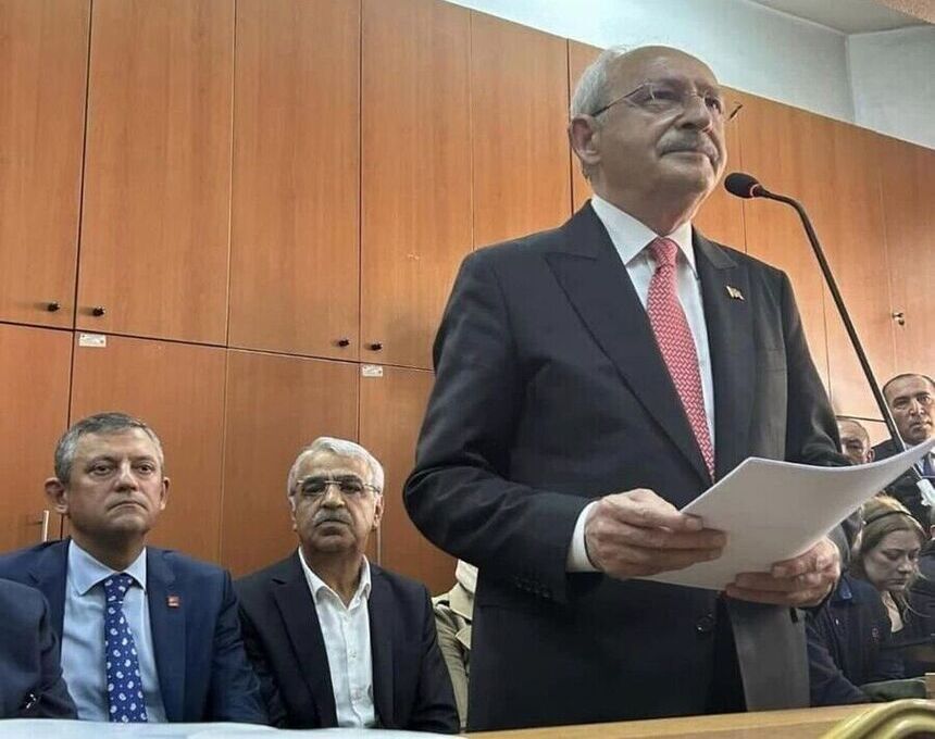 Kemal Kılıçdaroğlu Makemede Savunma Yaparken