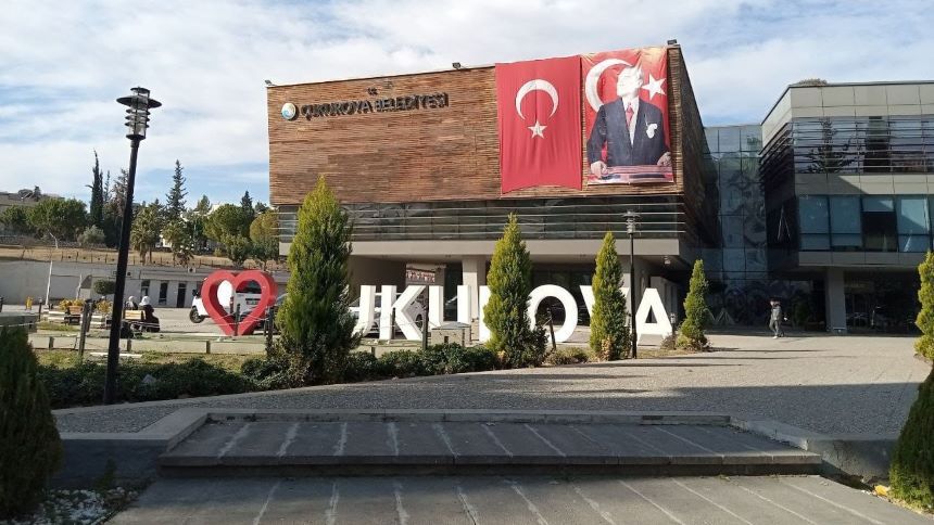 Adana Çukurova Belediyesi Bina (1)