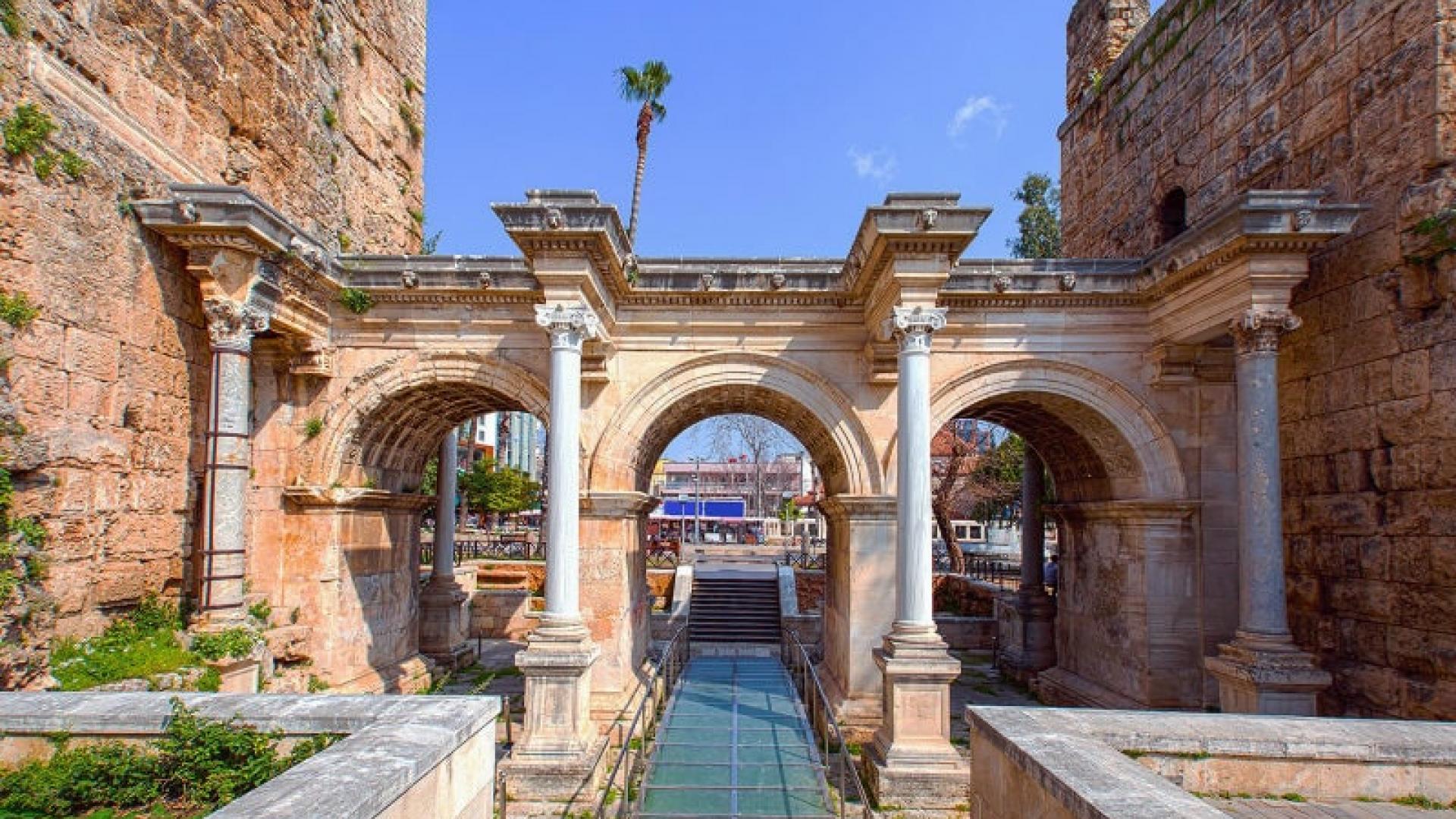 Antalya Uc Kapilar Hikayesi 1
