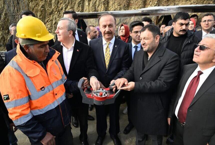 Devlet Hastanesi Isparta Aksu Temel Atma Töreni