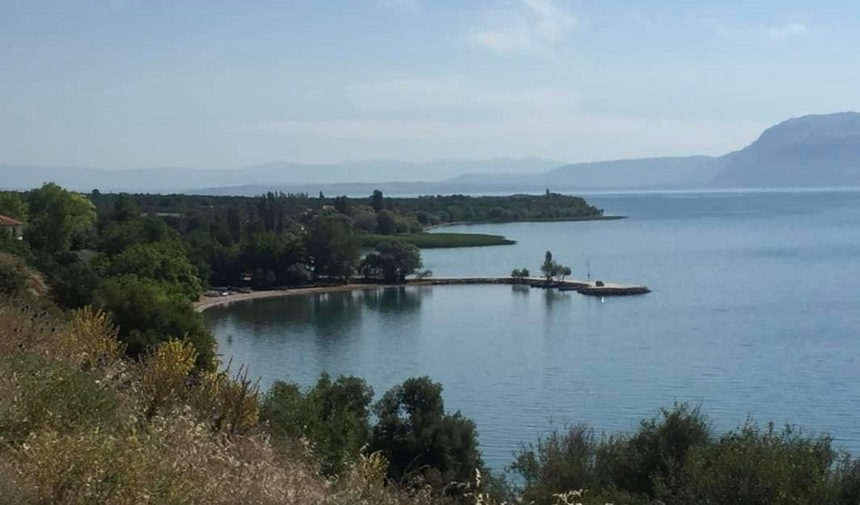 Eğirdir Gölünün Batı Kıyısındaki