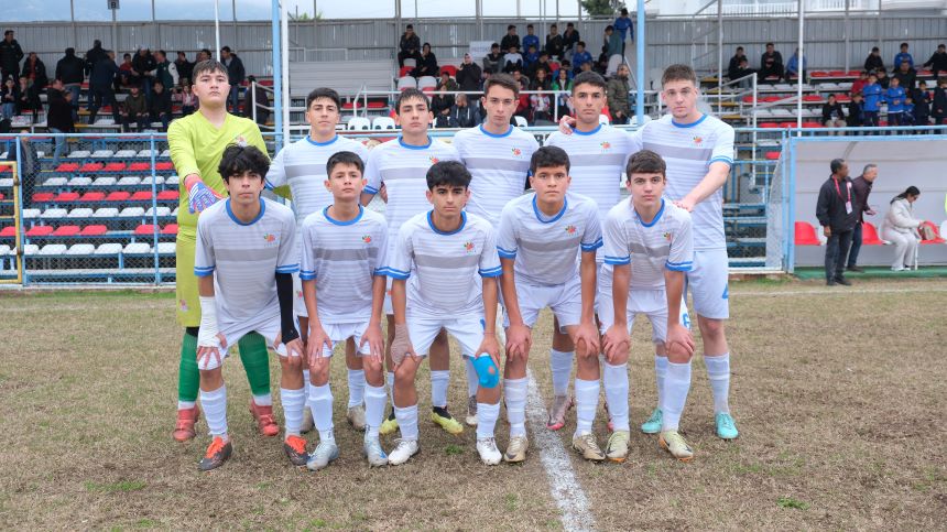 Kemer Belediye Merkez Spor U16 Takımı (2)