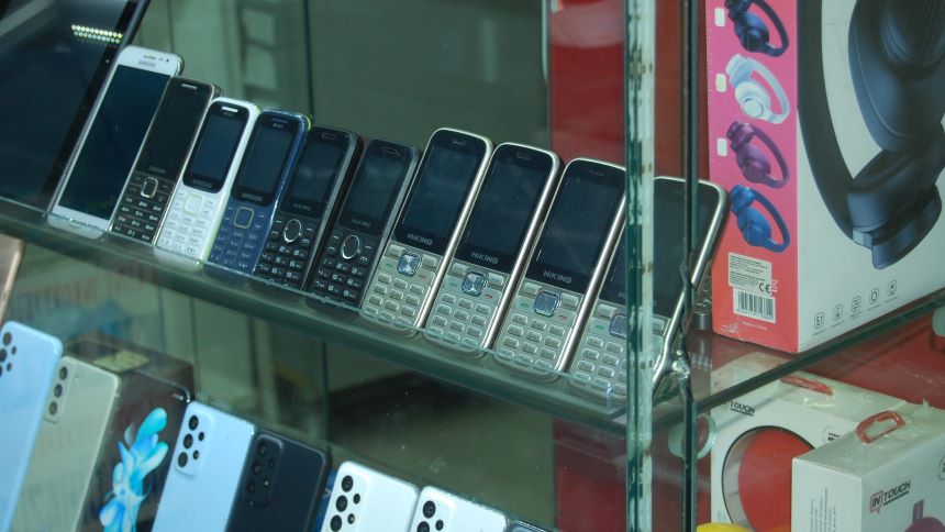 Tuşlu Telefonlar 4