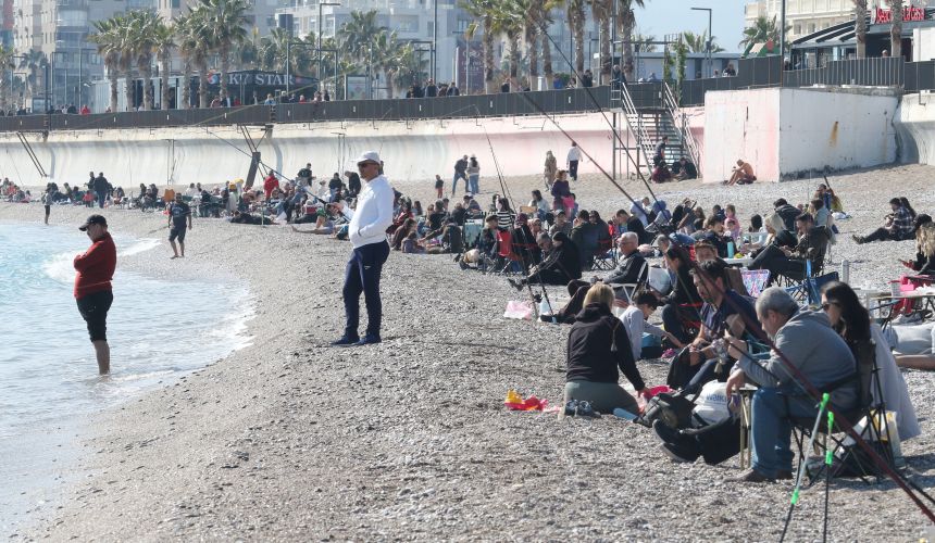 Antalya Konyaaltı Sahili Şubat Ayı (1)