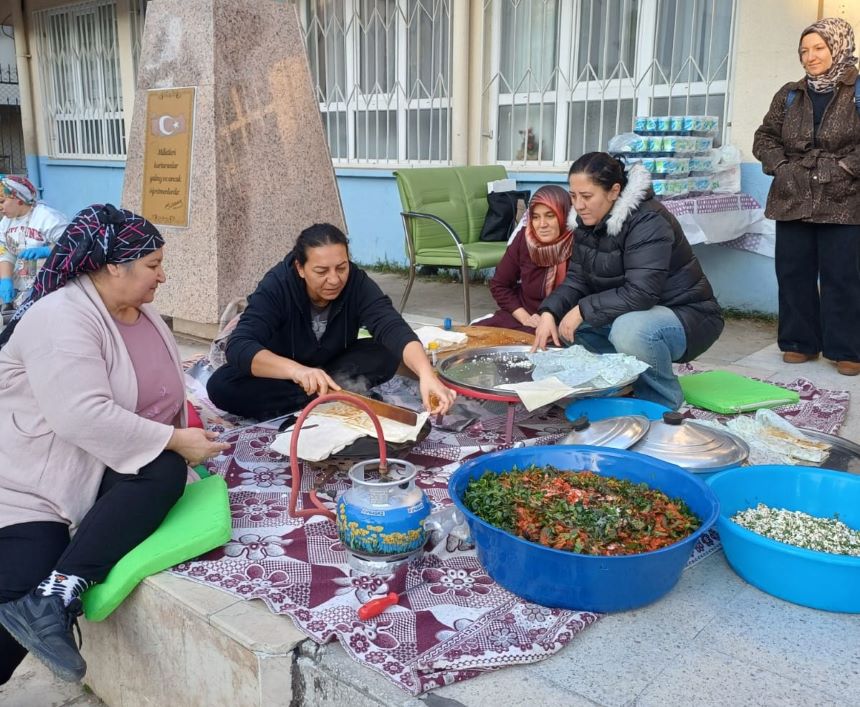 Antalya’da Faruk Tugayoğlu İlkokulu’nda Kermes 2