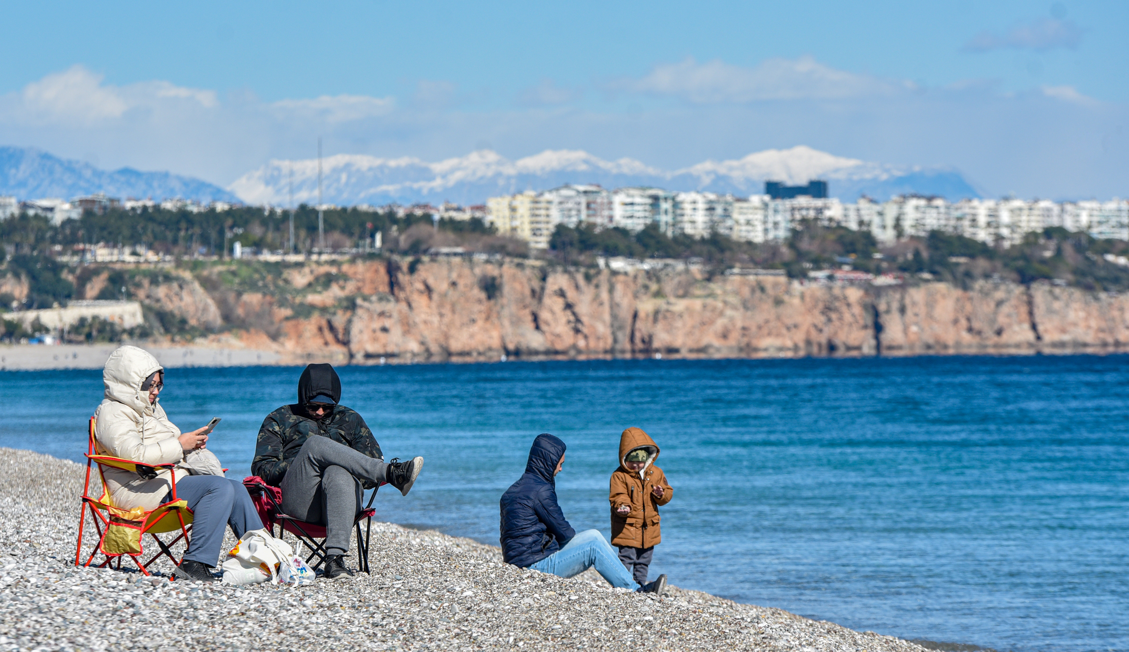 Konyaaltı Sahili Güneşli Hava