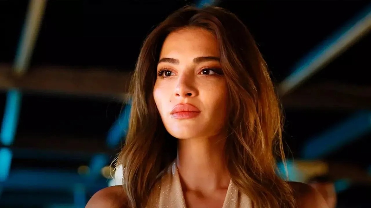 Melisa Asli Pamuk Nereli 3