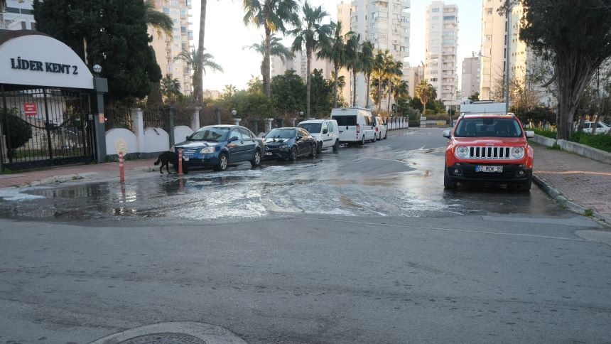 Muratpaşa Yollar Buz Tuttu (2)