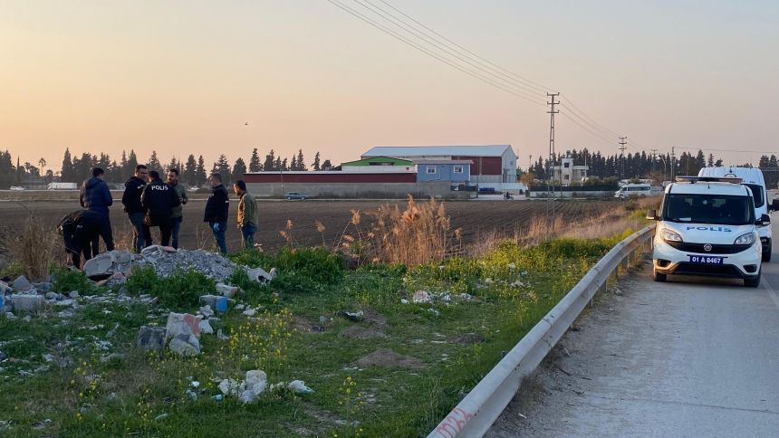 Adana'da Dere Yatağında Insan Iskeleti Bulundu (1)