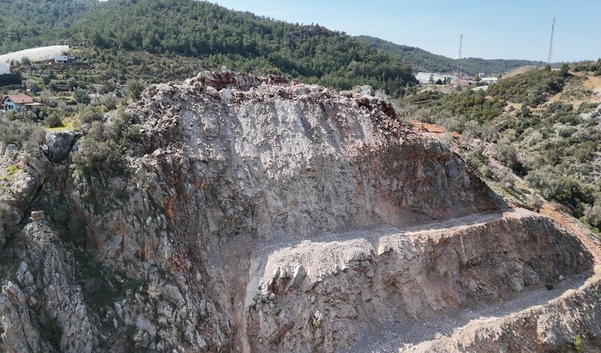 Alanya Uğrak Mahallesi Karayolu Dinamit Patlatma