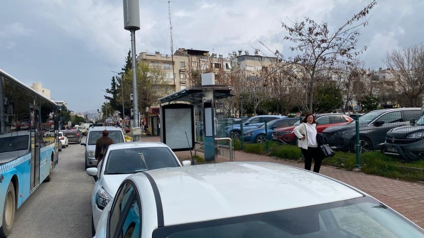 Antalya Otobüs Durakları Park (2)