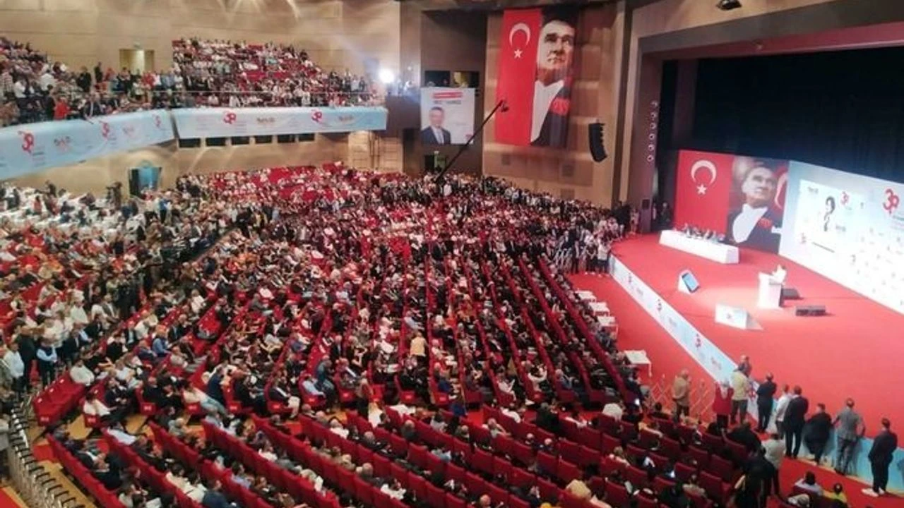 Chp İstanbul 38. Olağan İl Kongresi