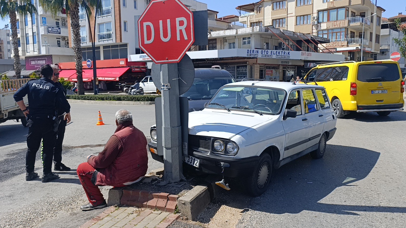 Sigara Içen Sürücü