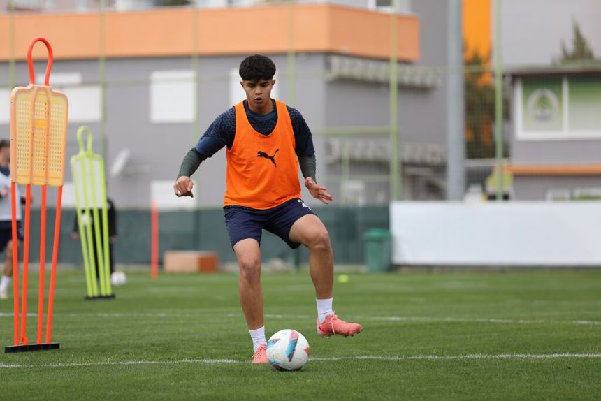 Alanyaspor Takım Idmanı (4)