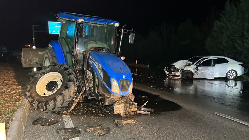 Burdur'da Traktör Kazası