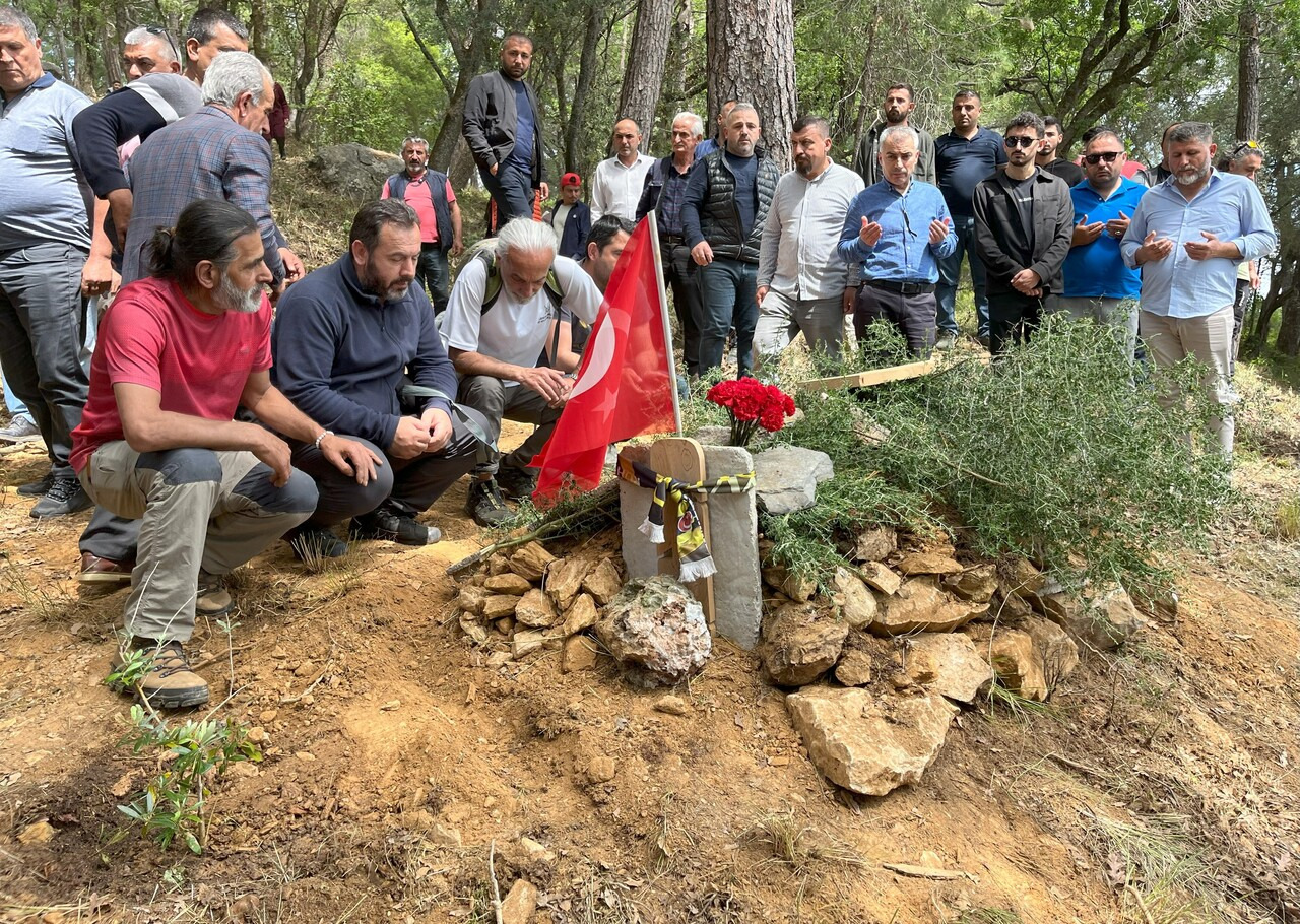 Mehmet Kocaakça Mezar Zeytin