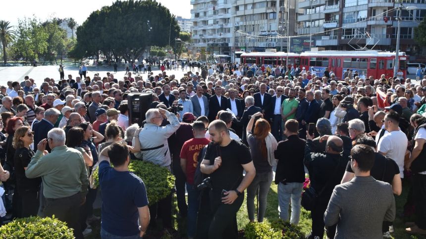 Chp Özgür Özel'e Saldırı Cumhuriyet Meydanı (1)