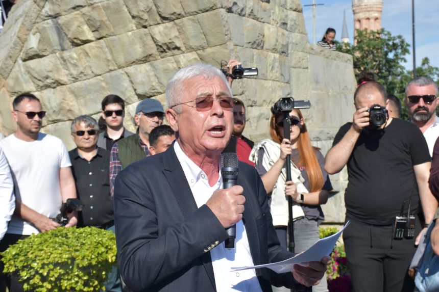 Chp Özgür Özel'e Saldırı Cumhuriyet Meydanı (2)