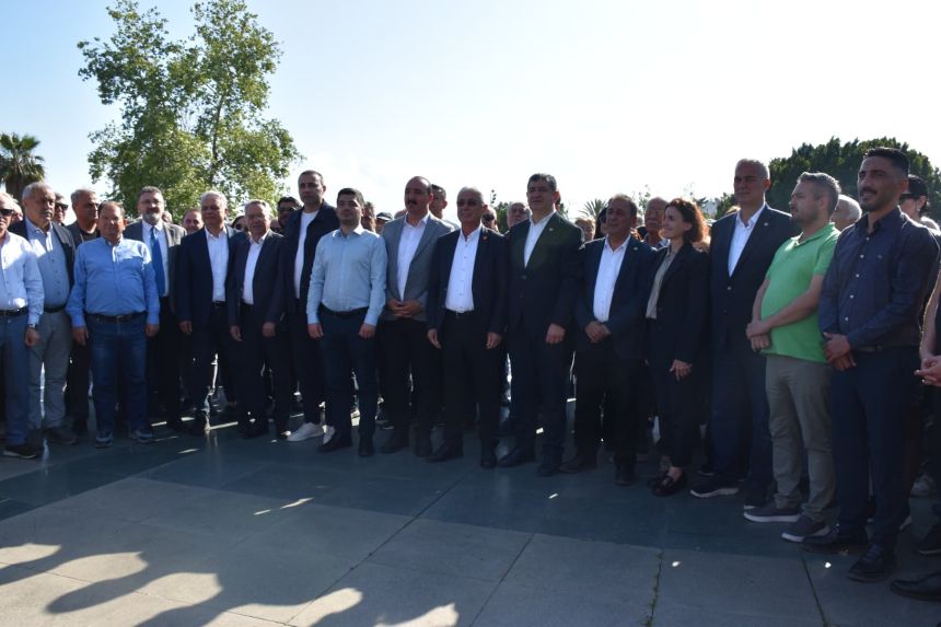 Chp Özgür Özel'e Saldırı Cumhuriyet Meydanı (4)