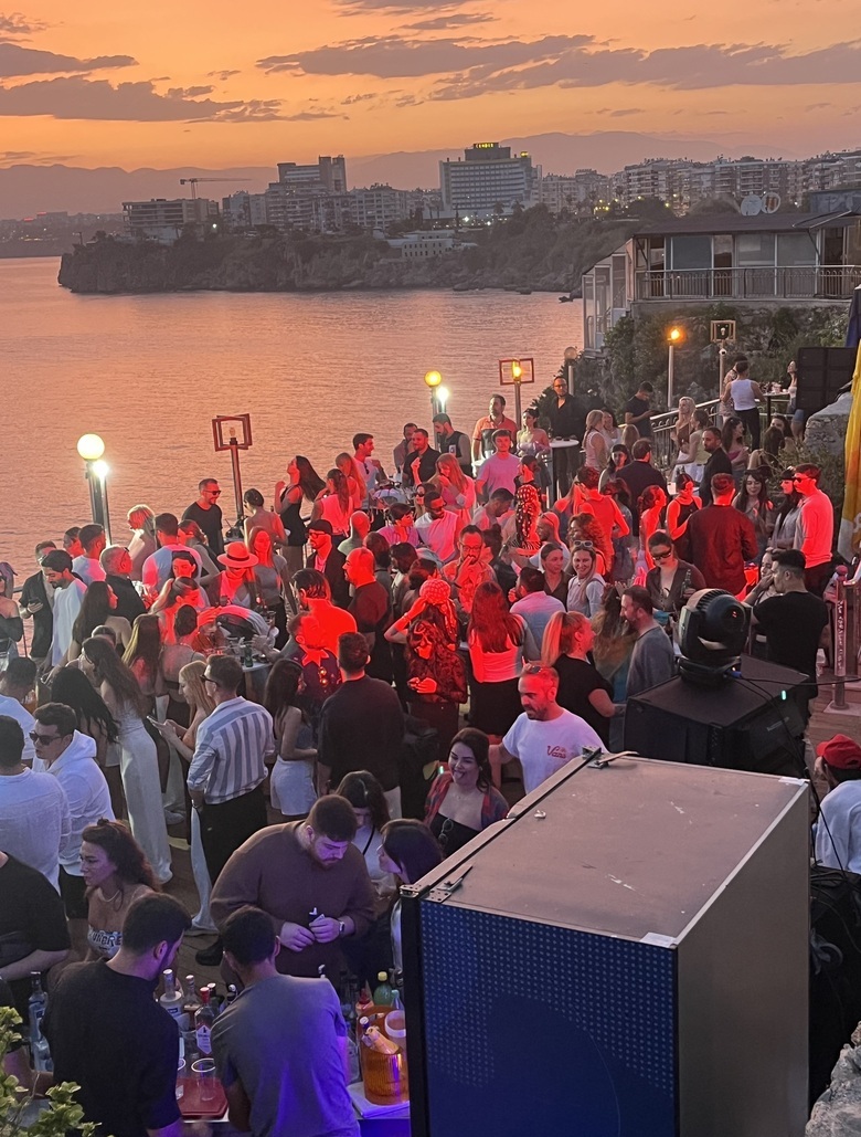Falez Park'ta Müzik Gürültüsü 1