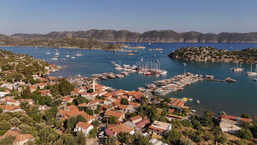 Kekova Bölgesindeki Üçağız Köyünün Iskelesi De Antalya Yi̇kob'a Tahsis Edildi