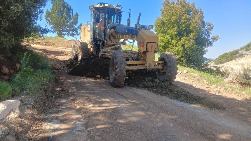 Konyaalti’nda Yayla Yollari Onariliyor (5)