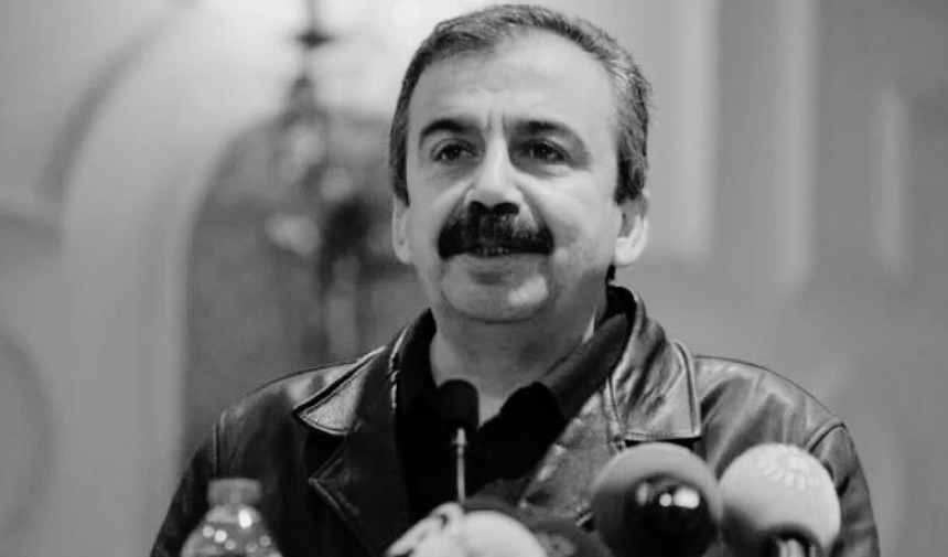 Sirri Süreyya Önder Dem Parti̇ İstanbul Mi̇lletveki̇li̇ Tbmm Başkanveli̇li̇ .