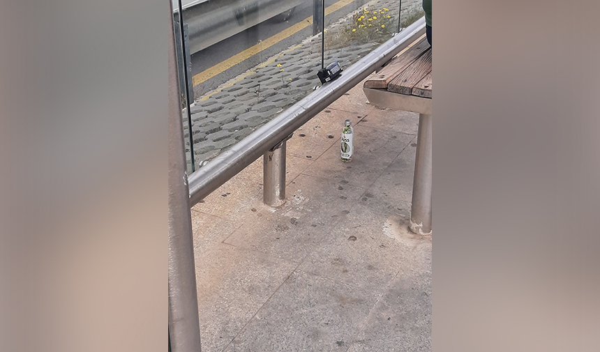 Tramvay Durağı Çöp