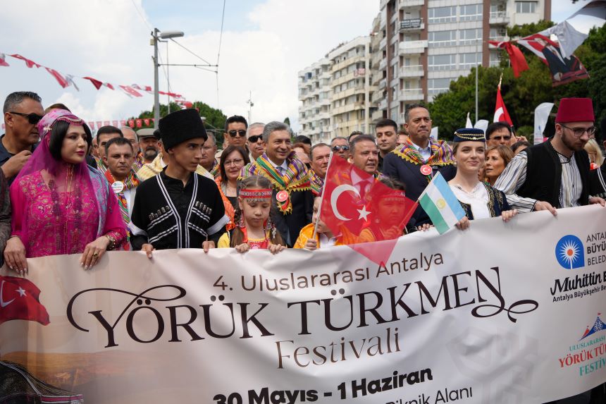 Uluslararası Yörük Türkmen Festivali ‘Yörük Göçü'yle Açıldı, Antalya Renk Cümbüşüne Döndü 34