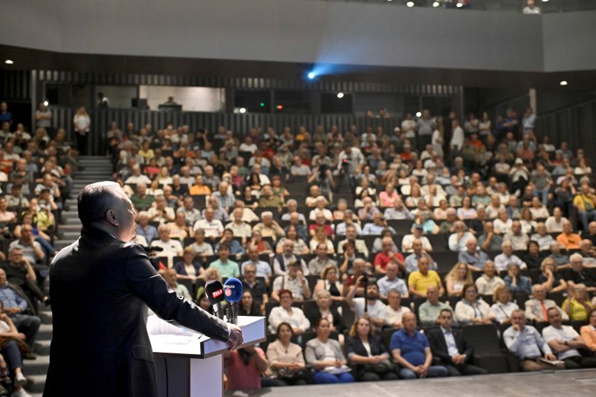 Ümit Uysal Muratpaşa Forum (1)
