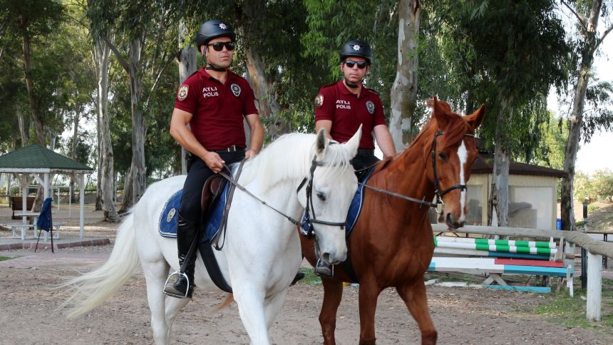 Atlı Polsiler Konyaaltı Sahili (3)