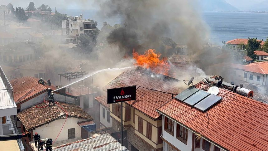 Kaleiçi Yangın (2)