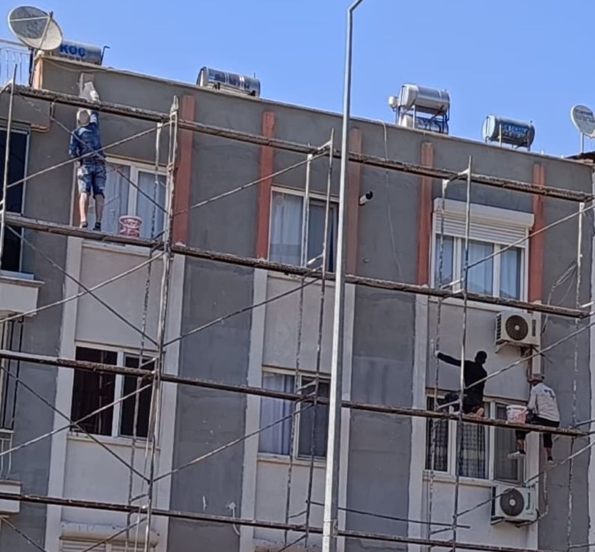 Kepez Günvelik Önlmei Olmadan Çalışan Işçiler (2)