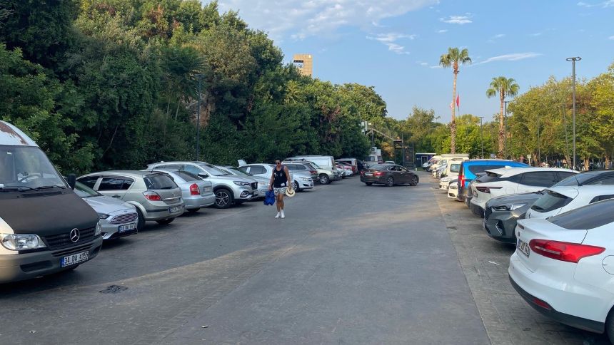 Konyaaltı Sahili Otopark-1