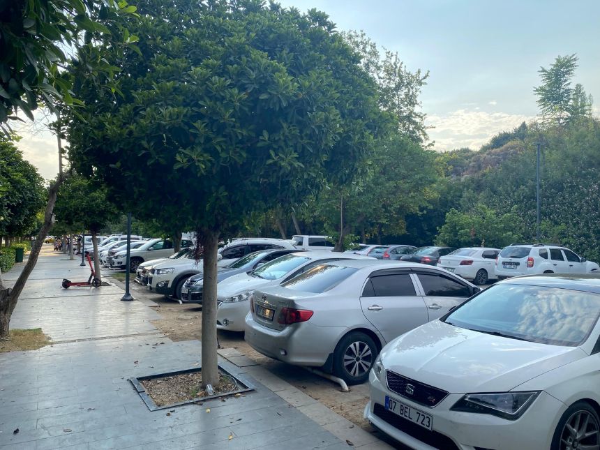 Konyaaltı Sahili Otopark 2